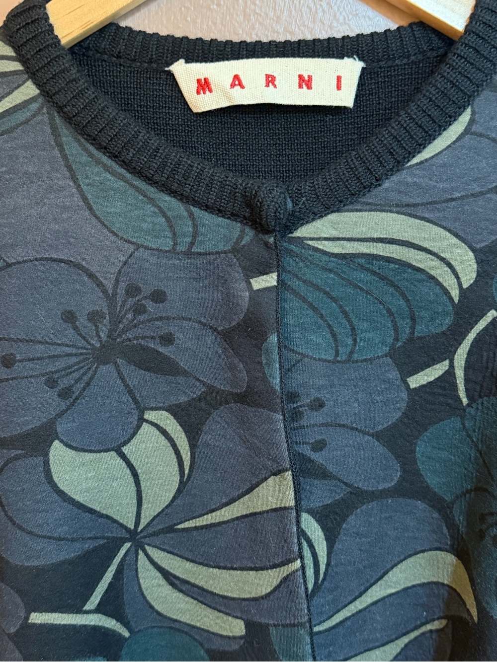MARNI FW18 Floral Panel Virgin Wool-Viscose Cardigan Black Blue 40 IT/medium
